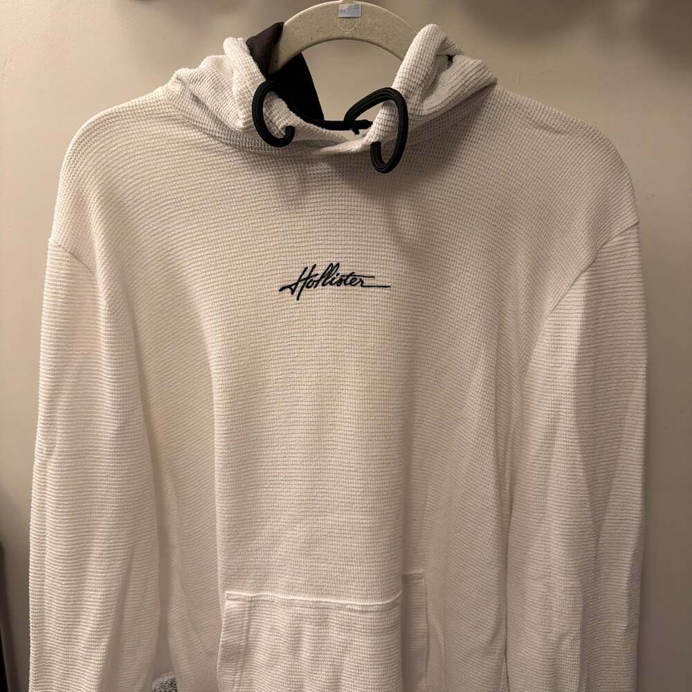 Hollister‎ Men's White Script Logo Graphic Fleece Pullover Hoodie